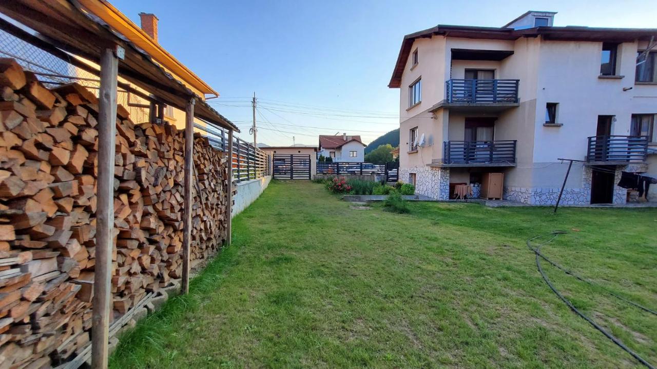 Bulgarane House Hotell Govedartsi Exteriör bild