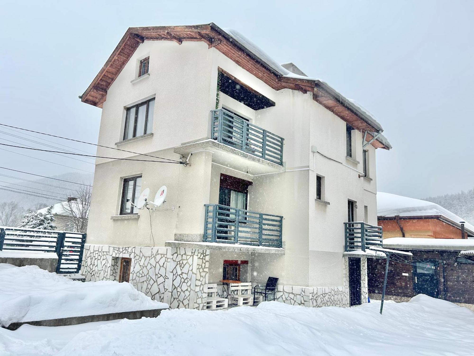 Bulgarane House Hotell Govedartsi Exteriör bild